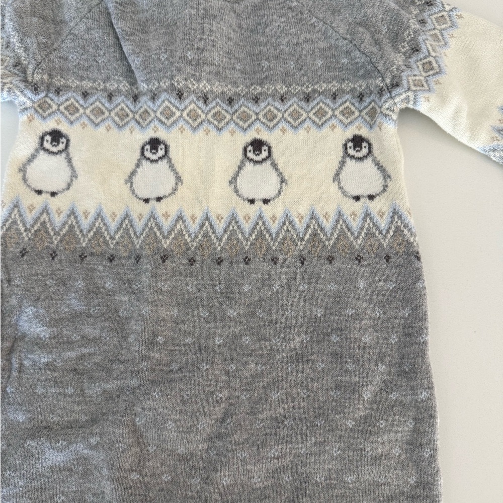 Janie and Jack Gray and Cream Penguin Footie Knit Sweater Romper Sz 6-12 Months - Picture 2 of 9